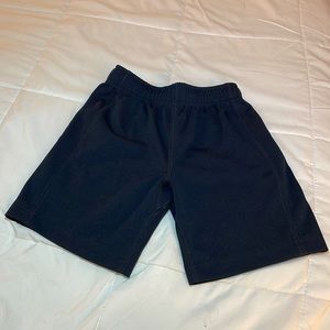 Lands End Boy’s Athletic Shorts. Size 5/6. 100% polyester. Navy blue.